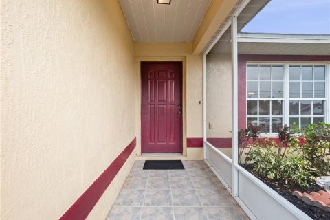 House in Deltona, Florida 3 bedrooms, 130.34 sq.m. № 1778152 - photo 4