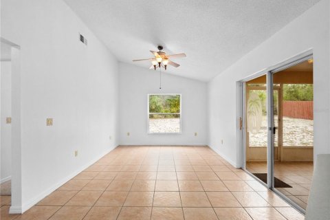 House in Deltona, Florida 3 bedrooms, 130.34 sq.m. № 1778152 - photo 17