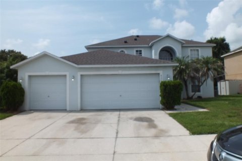 House in Winter Haven, Florida 4 bedrooms, 204.38 sq.m. № 2258640