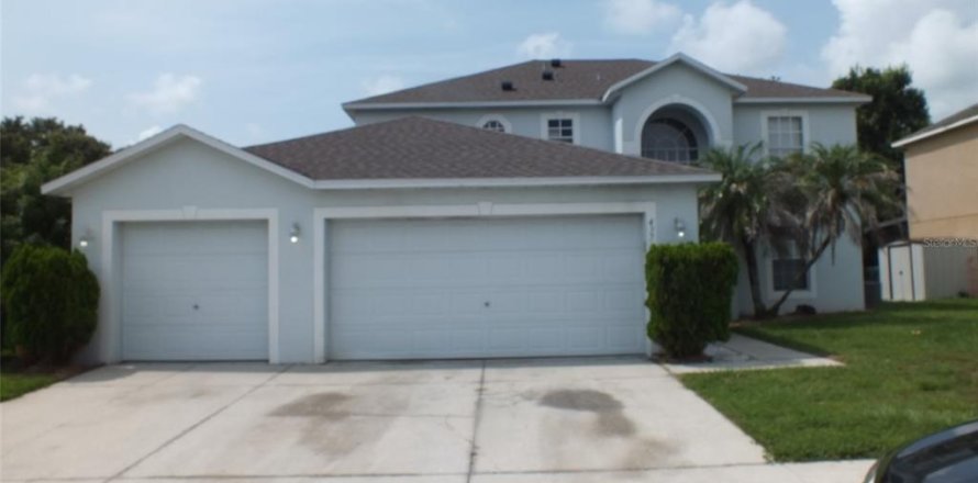 House in Winter Haven, Florida 4 bedrooms, 204.38 sq.m. № 2258640