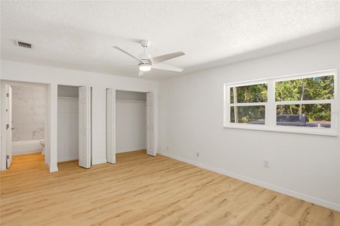 House in Riverview, Florida 3 bedrooms, 223.62 sq.m. № 2150204 - photo 16