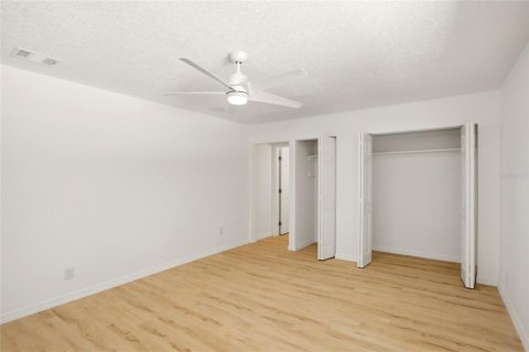 House in Riverview, Florida 3 bedrooms, 223.62 sq.m. № 2150204 - photo 17