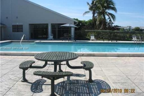 Copropriété à louer à Homestead, Floride: 2 chambres, 80.17 m2 № 2021821 - photo 10