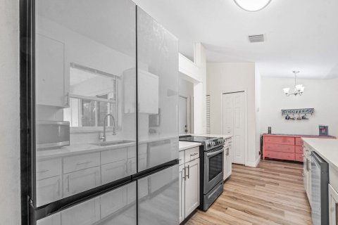 Villa ou maison à louer à Loxahatchee Groves, Floride: 3 chambres, 144.65 m2 № 2365812 - photo 6
