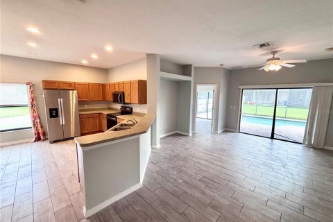 Casa en alquiler en Clermont, Florida, 4 dormitorios, 150.87 m2 № 2203920 - foto 6