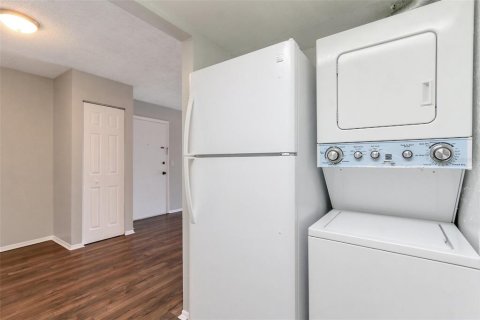 Condo in Altamonte Springs, Florida, 2 bedrooms  № 1843316 - photo 20