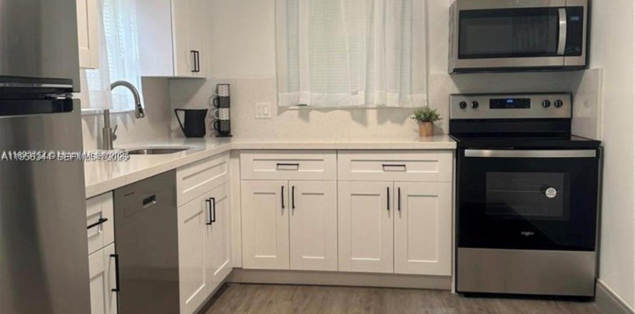 Villa ou maison à North Miami Beach, Floride 2 chambres, 89.65 m2 № 2011386