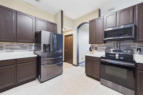 House in Palm Bay, Florida 3 bedrooms, 191.75 sq.m. № 2177481 - photo 19