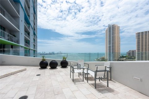 Condo in Miami, Florida, 3 bedrooms  № 2056858 - photo 29