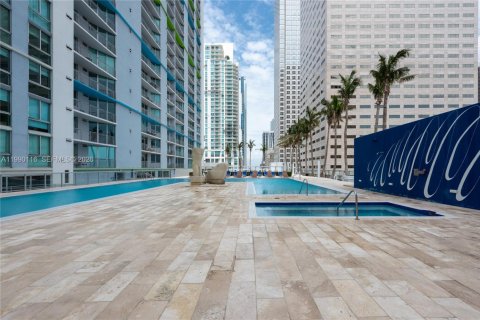 Condo in Miami, Florida, 3 bedrooms  № 2056858 - photo 30