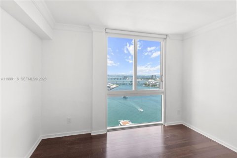 Condo in Miami, Florida, 3 bedrooms  № 2056858 - photo 9
