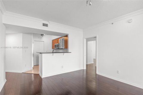 Condo in Miami, Florida, 3 bedrooms  № 2056858 - photo 15