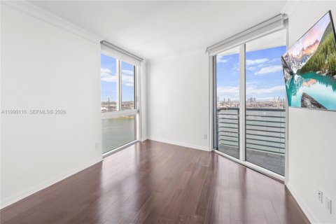 Condo in Miami, Florida, 3 bedrooms  № 2056858 - photo 10