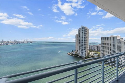 Condo in Miami, Florida, 3 bedrooms  № 2056858 - photo 3