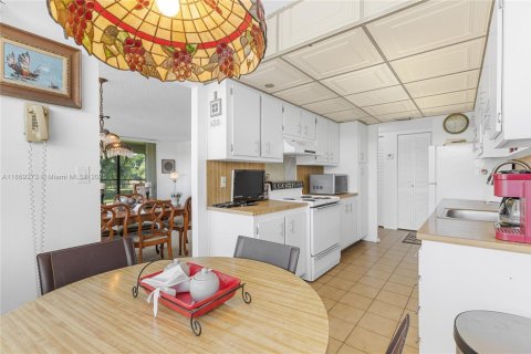 Copropriété à vendre à Pembroke Pines, Floride: 2 chambres, 104.05 m2 № 2194732 - photo 9