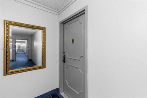 Copropriété à vendre à Pembroke Pines, Floride: 2 chambres, 104.05 m2 № 2194732 - photo 24