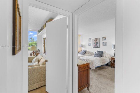 Copropriété à vendre à Pembroke Pines, Floride: 2 chambres, 104.05 m2 № 2194732 - photo 20