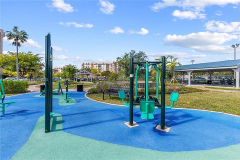 Copropriété à vendre à Pembroke Pines, Floride: 2 chambres, 104.05 m2 № 2194732 - photo 29