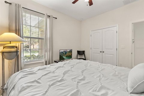 House in Apopka, Florida 4 bedrooms, 212.93 sq.m. № 2208711 - photo 22
