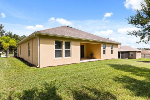 House in Apopka, Florida 4 bedrooms, 212.93 sq.m. № 2208711 - photo 30