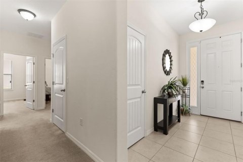 House in Apopka, Florida 4 bedrooms, 212.93 sq.m. № 2208711 - photo 7