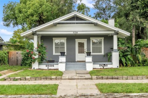 House in Tampa, Florida 3 bedrooms, 107.4 sq.m. № 2315293