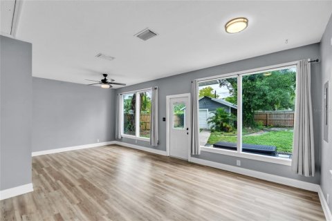 Villa ou maison à vendre à Tampa, Floride: 3 chambres, 107.4 m2 № 2315293 - photo 24