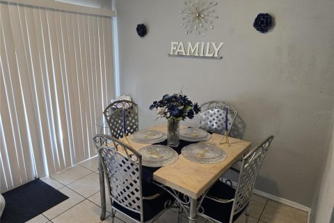 Condo in Orlando, Florida, 2 bedrooms  № 1852572 - photo 13