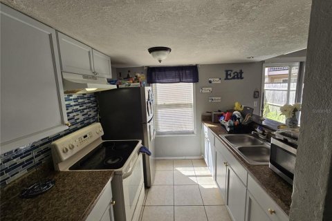 Condo in Orlando, Florida, 2 bedrooms  № 1852572 - photo 4
