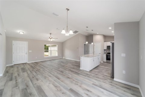 House in Citrus Springs, Florida 3 bedrooms, 137.03 sq.m. № 1626511 - photo 10