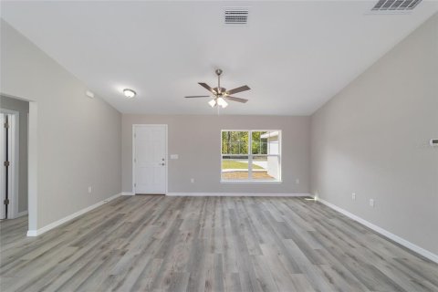 House in Citrus Springs, Florida 3 bedrooms, 137.03 sq.m. № 1626511 - photo 8
