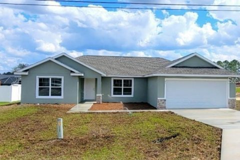House in Citrus Springs, Florida 3 bedrooms, 137.03 sq.m. № 1626511 - photo 1