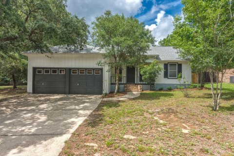House in Crestview, Florida 3 bedrooms, 133.97 sq.m. № 590064 - photo 1