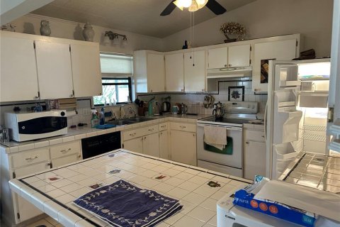 Villa ou maison à vendre à Kissimmee, Floride: 4 chambres, 159.7 m2 № 2123152 - photo 15