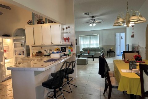 Villa ou maison à vendre à Kissimmee, Floride: 4 chambres, 159.7 m2 № 2123152 - photo 21