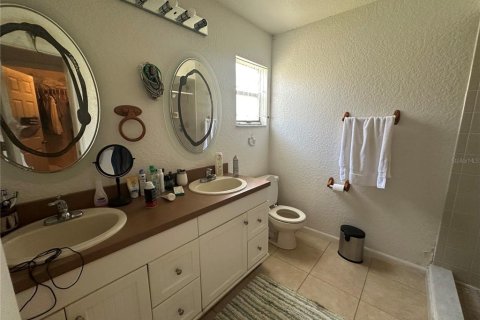 Villa ou maison à vendre à Kissimmee, Floride: 4 chambres, 159.7 m2 № 2123152 - photo 24