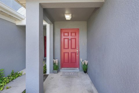 Townhouse in Orlando, Florida 2 bedrooms, 121.14 sq.m. № 2167326 - photo 10