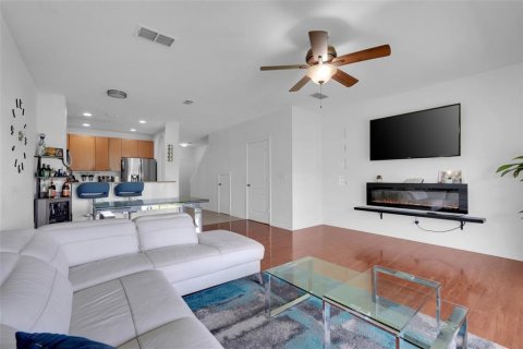 Townhouse in Orlando, Florida 2 bedrooms, 121.14 sq.m. № 2167326 - photo 13