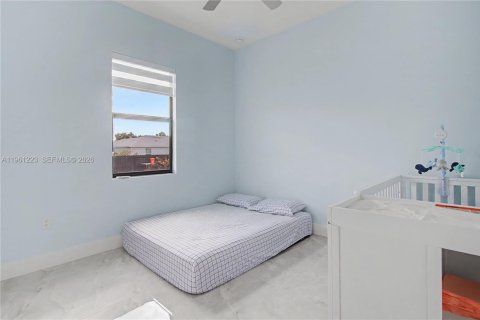 Casa en venta en Lehigh Acres, Florida, 3 dormitorios, 152.64 m2 № 2022062 - foto 22