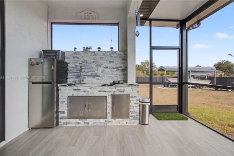 Casa en venta en Lehigh Acres, Florida, 3 dormitorios, 152.64 m2 № 2022062 - foto 28