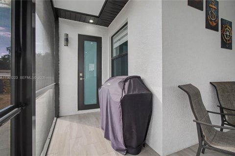 Casa en venta en Lehigh Acres, Florida, 3 dormitorios, 152.64 m2 № 2022062 - foto 30