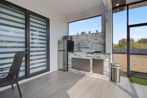 Casa en venta en Lehigh Acres, Florida, 3 dormitorios, 152.64 m2 № 2022062 - foto 26