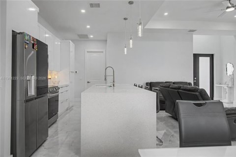 Casa en venta en Lehigh Acres, Florida, 3 dormitorios, 152.64 m2 № 2022062 - foto 10