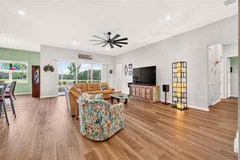 House in Ocala, Florida 3 bedrooms, 233.56 sq.m. № 2341988 - photo 14