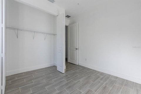 Apartamento en alquiler en Rotonda, Florida, 3 dormitorios, 97.27 m2 № 1909134 - foto 15