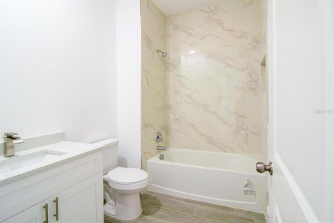 Apartamento en alquiler en Rotonda, Florida, 3 dormitorios, 97.27 m2 № 1909134 - foto 14