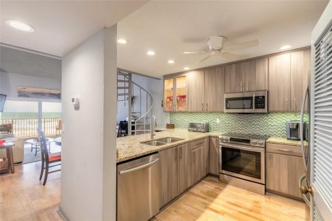 Copropriété à vendre à New Smyrna Beach, Floride: 4 chambres, 134.71 m2 № 2373472 - photo 4