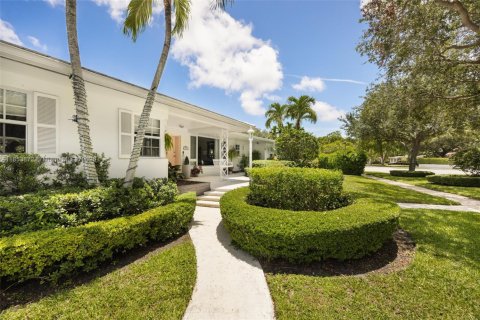 House in Miami Shores, Florida 4 bedrooms, 240.52 sq.m. № 1872205 - photo 3