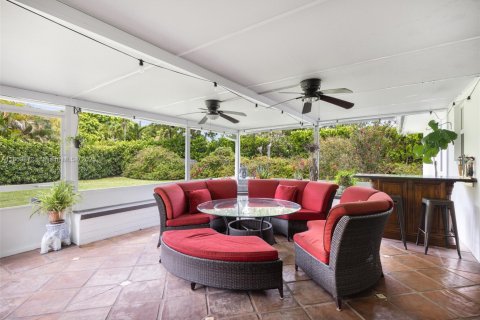 House in Miami Shores, Florida 4 bedrooms, 240.52 sq.m. № 1872205 - photo 25