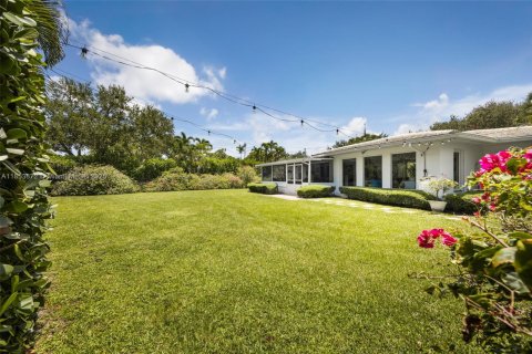 House in Miami Shores, Florida 4 bedrooms, 240.52 sq.m. № 1872205 - photo 27